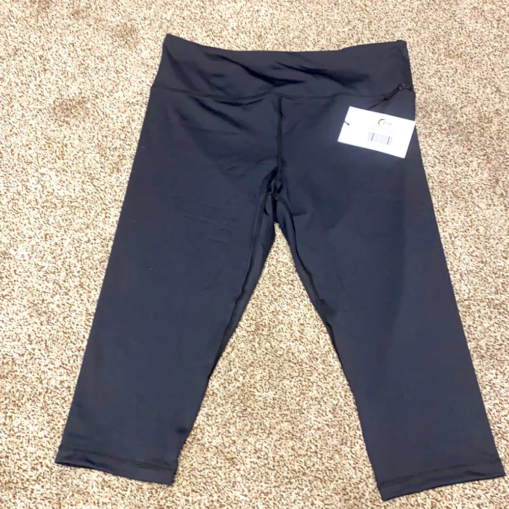 zyia Black Light n Tight crop leggings